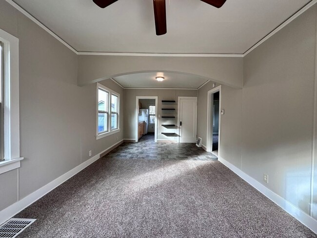 Photo - Adorable Home in a Historic Oregon City Neighborhood