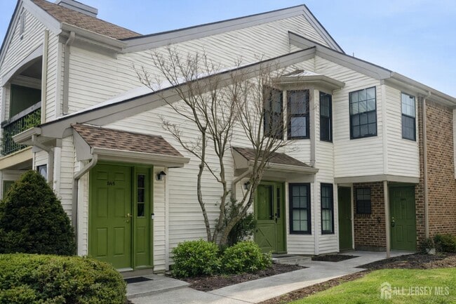 Building Photo - 1413 Pebble Pl