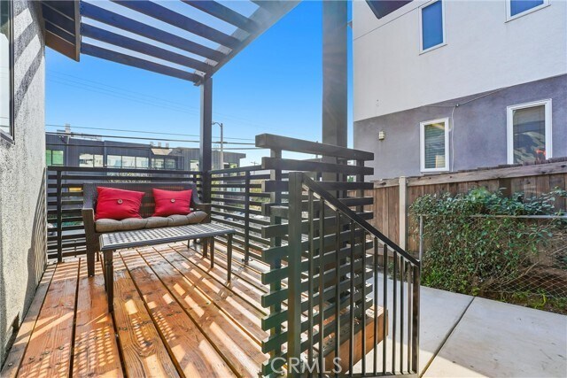 4523 Lexington Ave