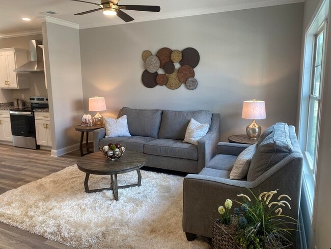 301 Copperfield Wy