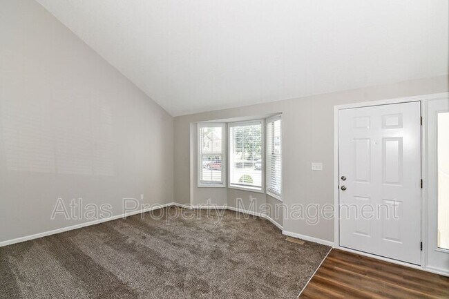 Photo - 812 NE Colleen Dr