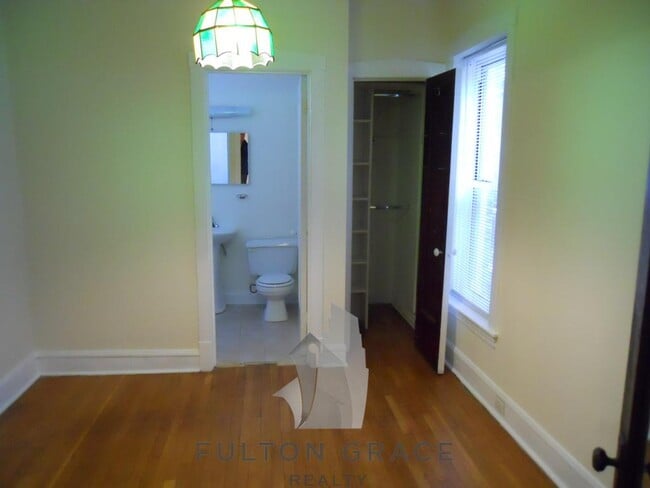 Photo - 4407 Malden St Unit 09-1F