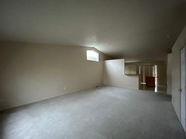 Photo - 3 Bedroom / 2 Bathroom Home in NE Madras