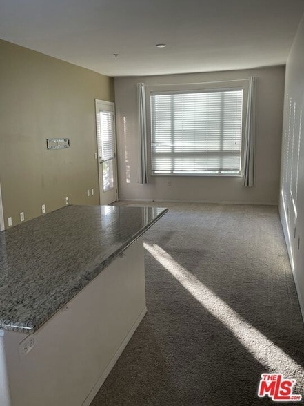 Photo - 100 S Alameda St