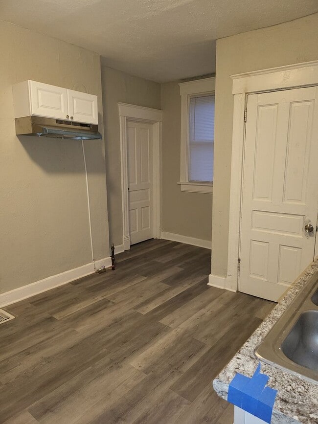 Photo - 3666 Glenway Ave