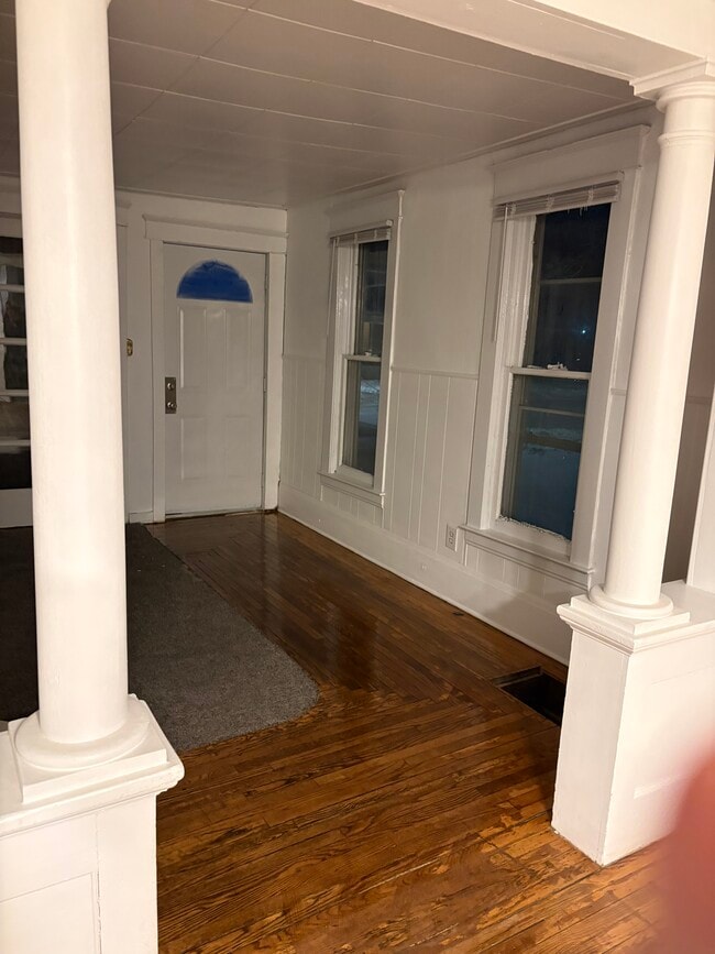 Photo - 1311 W Genesee Ave