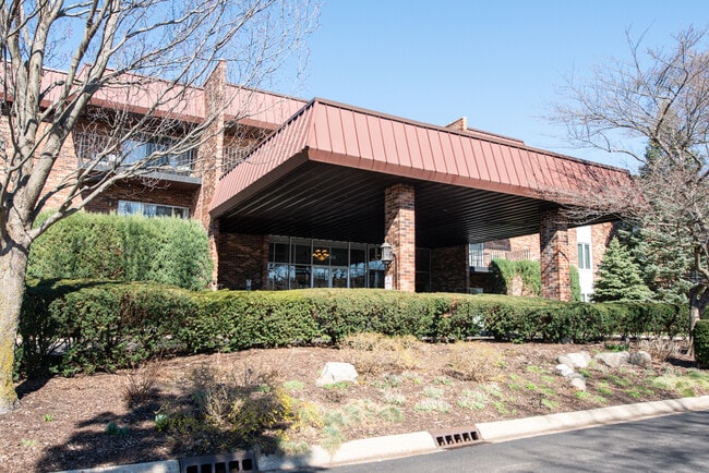 Photo - 1049 W Ogden Ave Unit 1-112