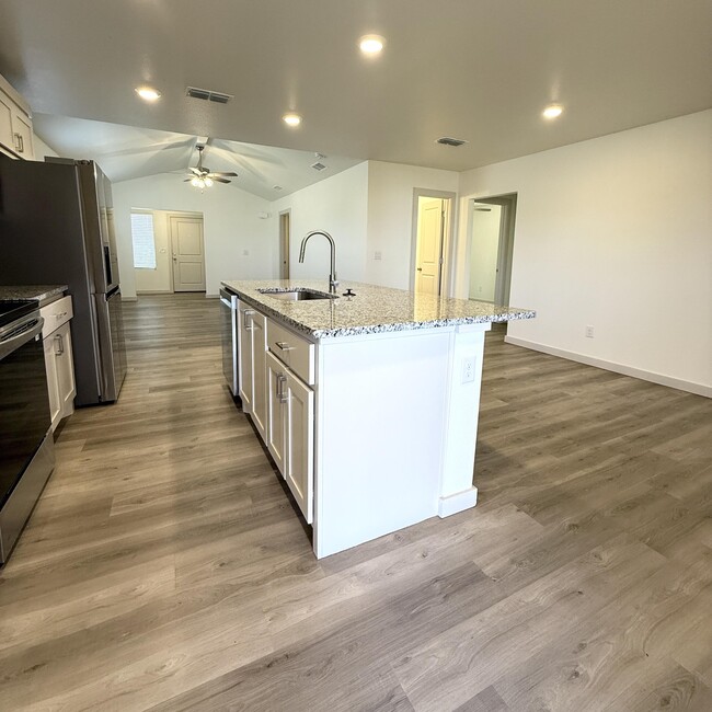 Photo - 7702 Elm Ave