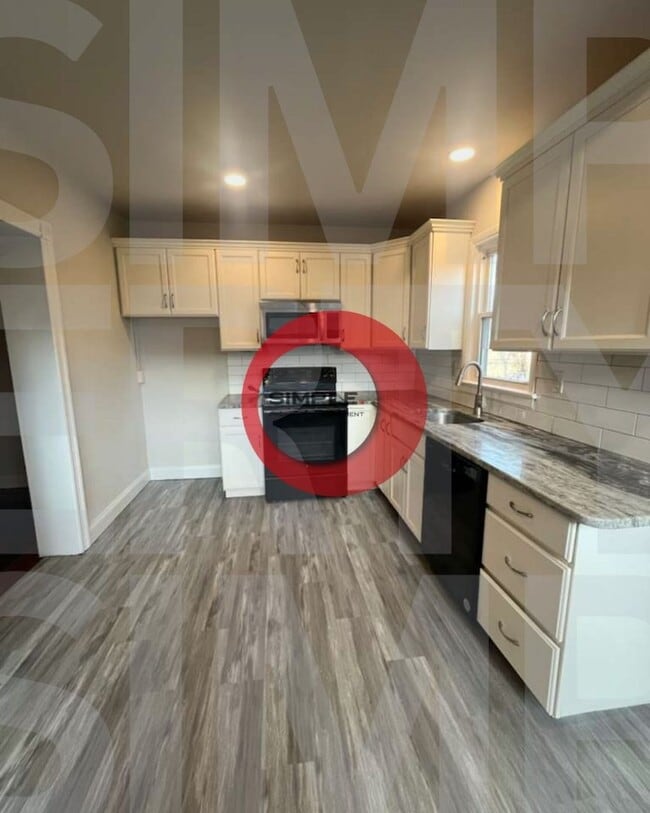 Building Photo - 522 N Charlotte St Unit 1