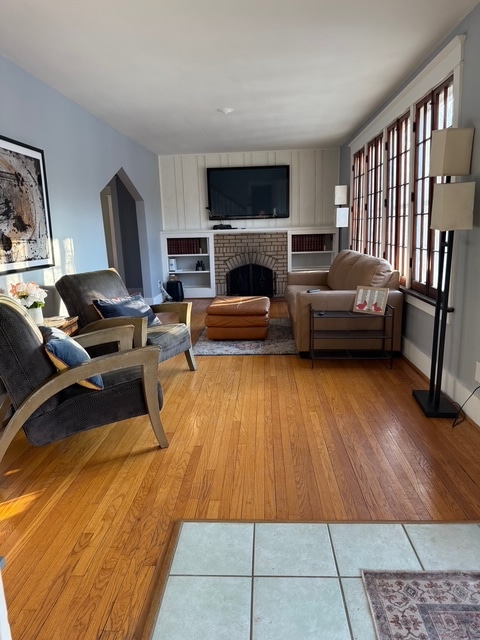 Photo - 2420 Simpson Ave