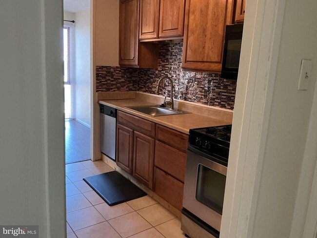 Photo - 7246 Donnell Pl Unidad D3