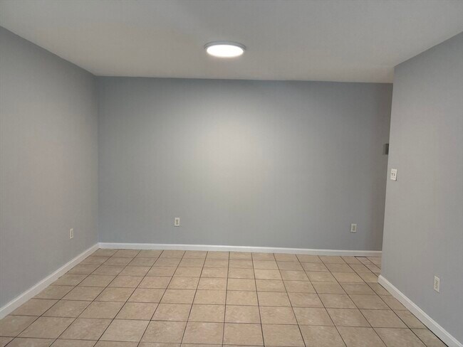 Photo - 279 Fellsway Unidad 1