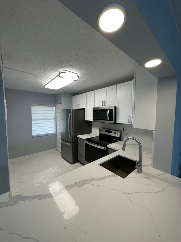 Photo - 11346 Taft St (Pembroke Pines, FL)