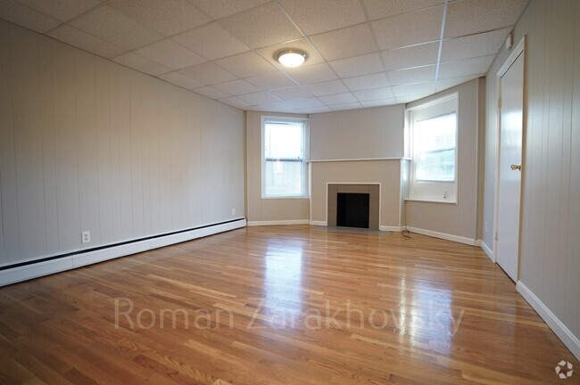 Building Photo - 1057 Beacon St Unit 6A Rental