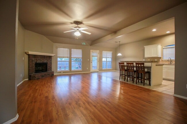 Photo - Darling Home In Jenks Schools!