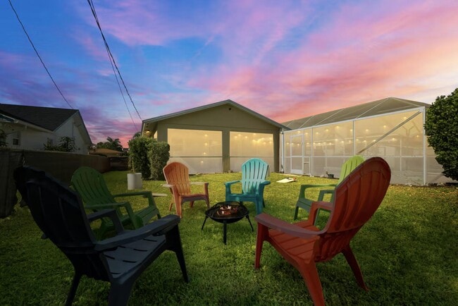 Building Photo - 730 SE White Ave