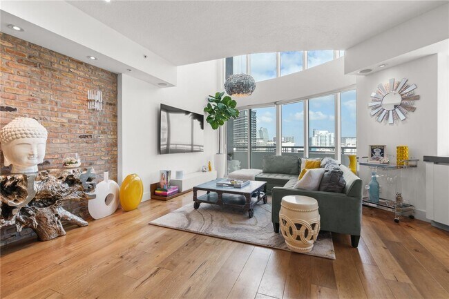 Photo - 60 SW 13th St Unit 4616