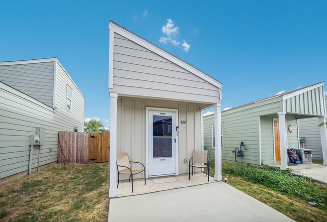 Building Photo - 4247 Thalweg Way