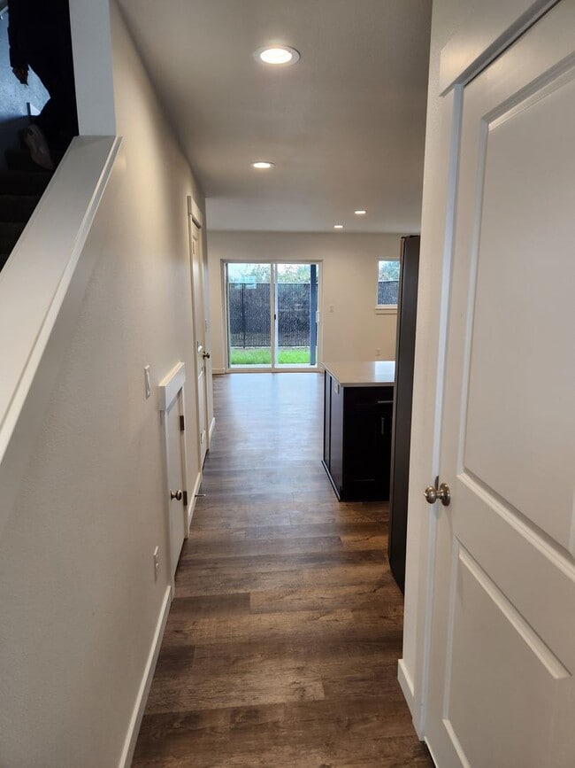 Photo - 1012 Peach Rd