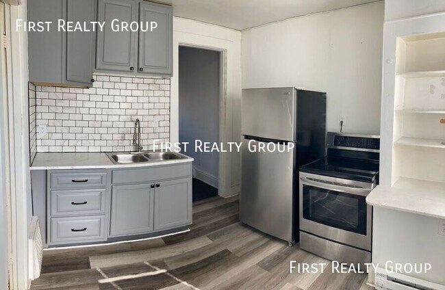 519 1/2 Ann Street-