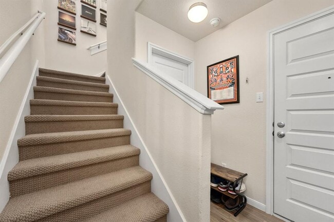 Photo - 2905 Saville Loop