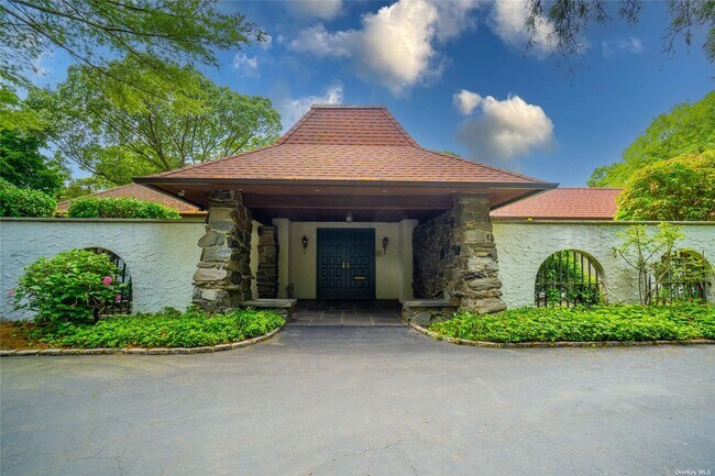 Photo - 15 Remsens Ln