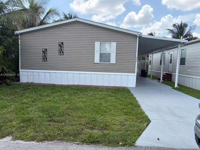 Building Photo - 390 NW 134th Ave
