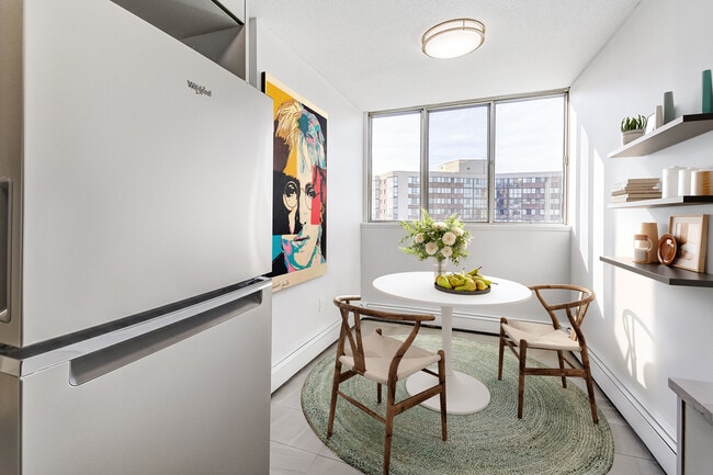 Photo - Marlborough Court