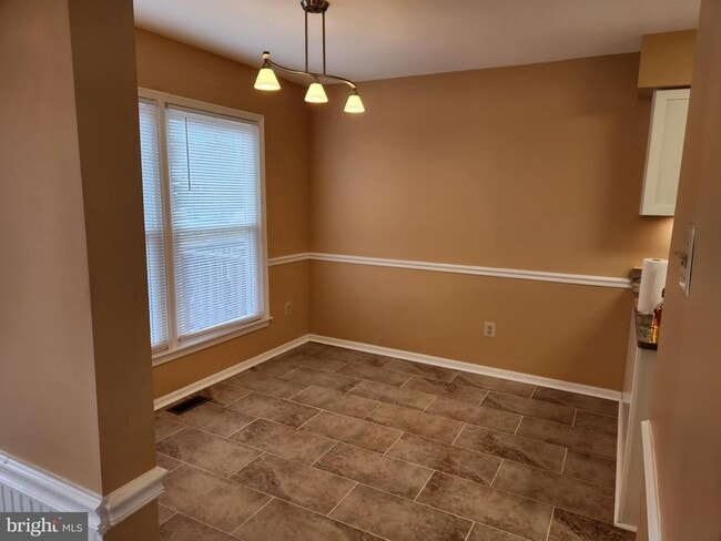 Photo - 449 Oakmont Ct