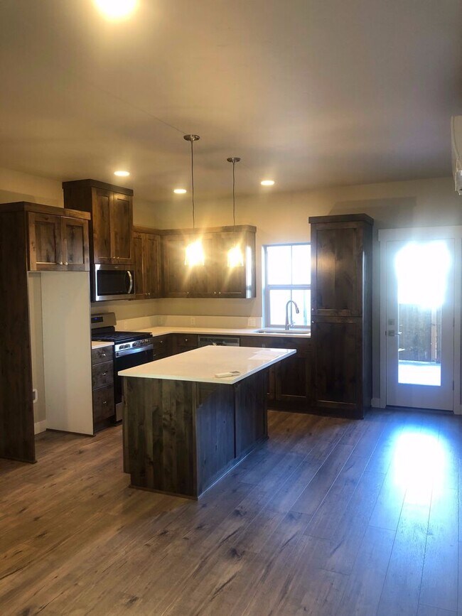 Photo - 61528 Lucia St