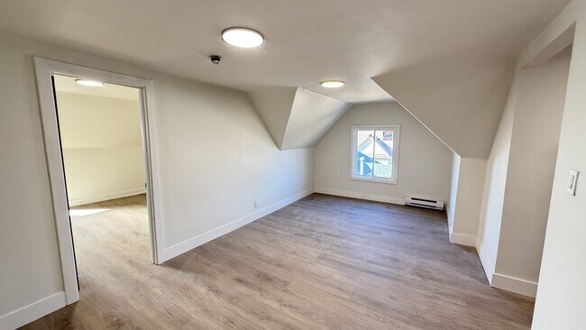 Photo - 4587-4587 Ryerson Crescent Unité 3 - 4585