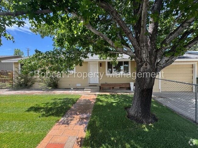 Building Photo - 700 Cottonwood Dr Rental