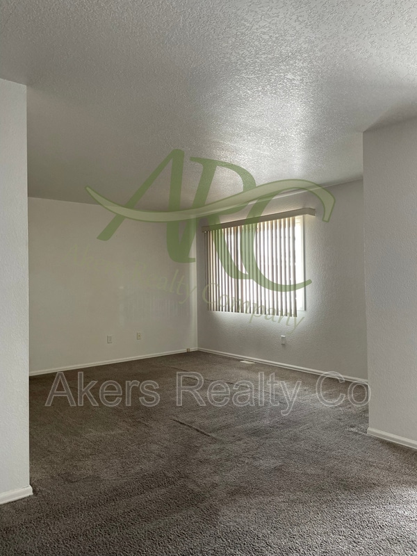 Photo - 2726 Poplar St Unit B