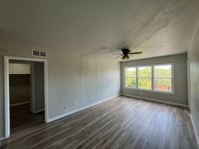 Photo - Second Story One Bedroom with Water Paid