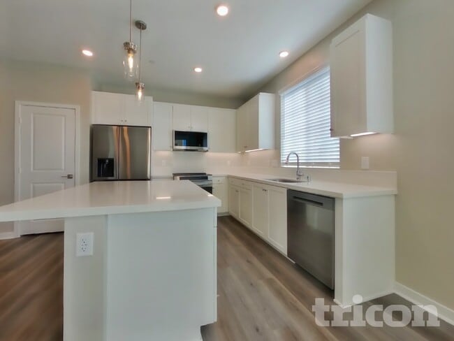 Photo - 2115 Brechin Rd