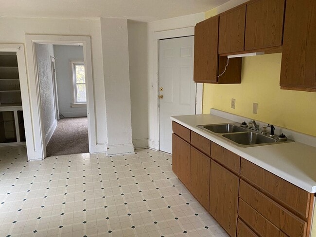 Photo - 915 S 4th Ave Unit #C