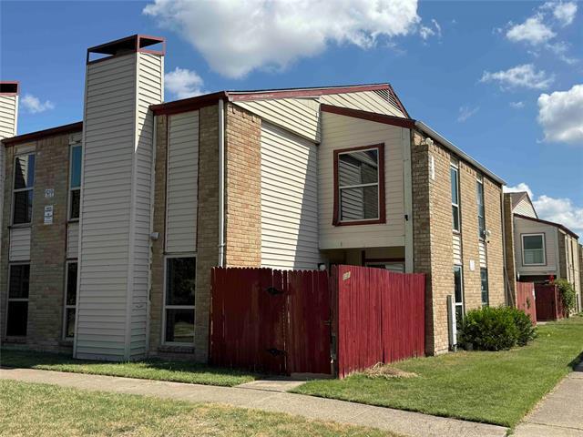 Building Photo - 919 S Weatherred Dr Unit 131