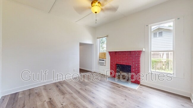 Photo - 1510 10th St W