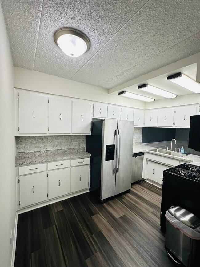 Photo - 13635 Lamon Ave Unit A17