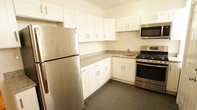 Building Photo - 2349 N Drake Ave Unit 2349-3 Rental