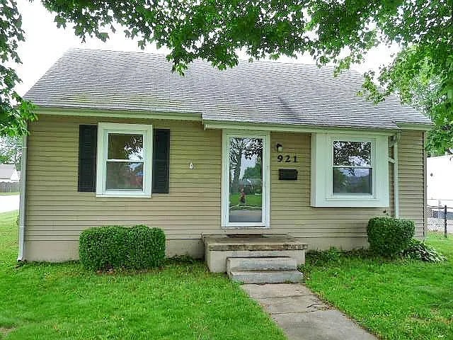 Photo - 921 Booth Ave