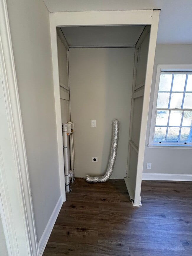 Photo - 3 bedroom 3 bath in Spartanburg!! Unit small house #2