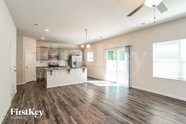 Photo - 9616 Hamel St
