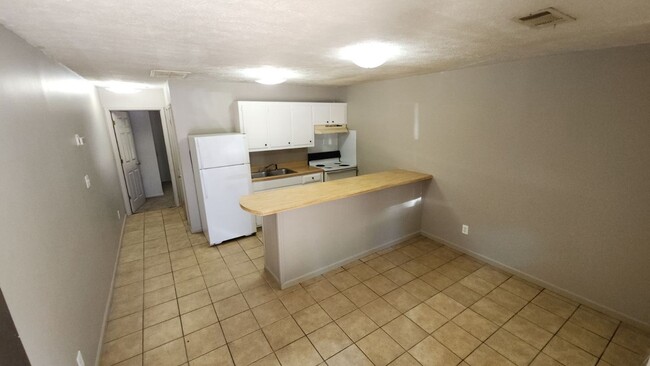 Photo - Monthly Paid Rent Unit 5