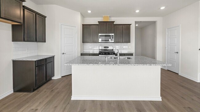 Photo - 7220 Headingham Wy