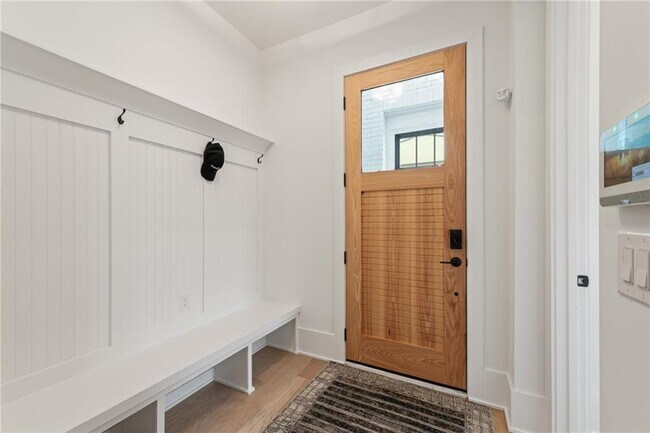 Photo - 10879 Serenbe Ln