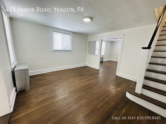 Photo - 423 Arbor Rd