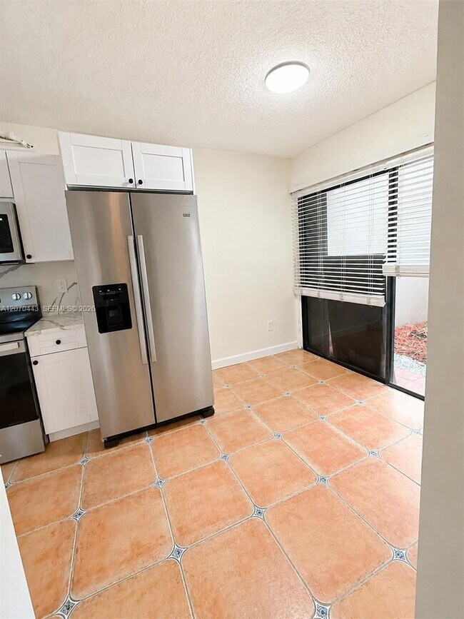 Photo - 3522 Torremolinos Ave