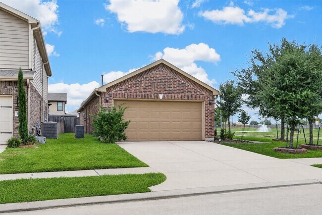 Photo - 5202 Pine Forest Ridge St