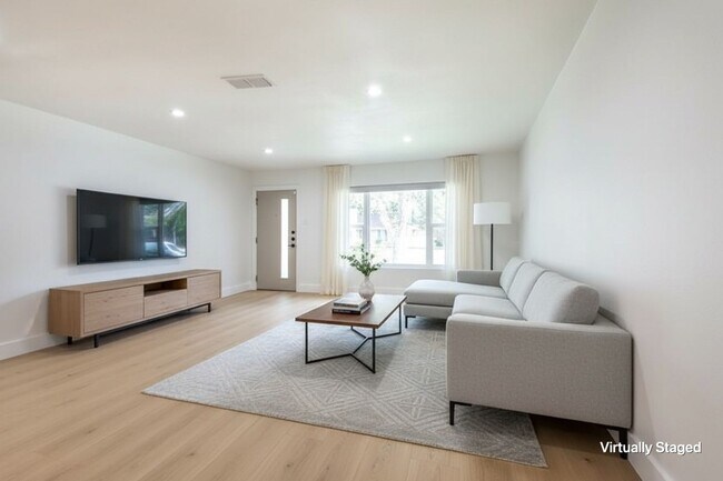 Photo - 7412 Fenton Dr